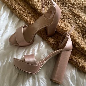 Aldo soft pink satin platform pumps